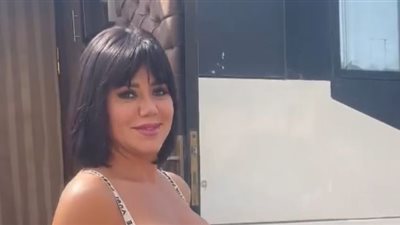 إطلالة جريئة ووشم على الضهر.. رانيا يوسف تعلن انتهاء تصوير مشاهدها بفيلم كتف قانوني | فيديو
