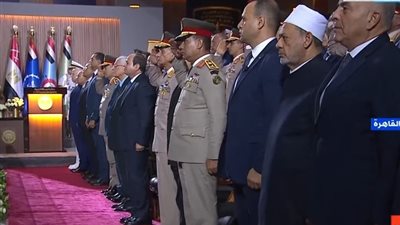 بجوار الرئيس السيسي في حفل تخرج الكليات العسكرية.. أحدث ظهور للفريق محمود حجازي