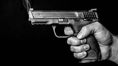 بهدف التريند.. ضبط شابين خلال تصويرها فيديو بمسدس مزيف في تركيا