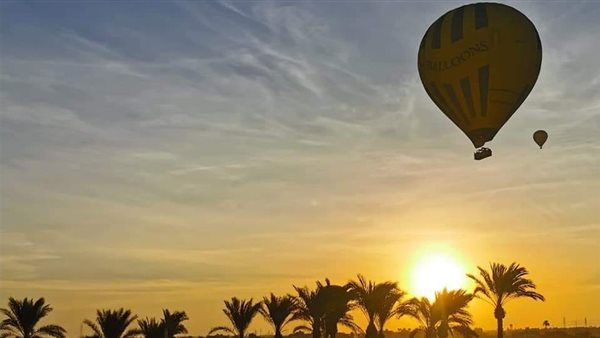 رحلات البالون الطائر