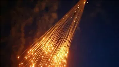 الصحة في غزة تعلن إخلاء مستشفى أطفال بعد استهدافه بقنابل الفوسفور الأبيض 