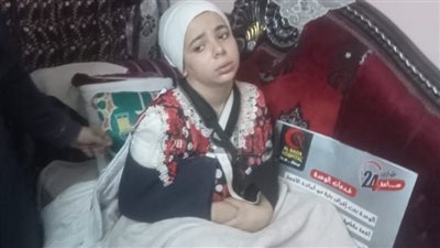 راجعين من المدرسة.. قاصر يصدم 4 طالبات وسيدة بسيارته في الفيوم.. وأهالي الضحايا: عايزين حقهم