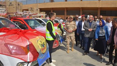 محافظ بني سويف يشهد احتفالية لتسليم أجهزة عرائس للفتيات الأولى بالرعاية | صور