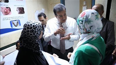 وزير الصحة يتفقد مستشفى الشيخ زايد آل نهيان.. ويوجه بإجراءات عاجلة بشأن علاج مرضى التصلب المتعدد