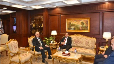 النائب العام يستقبل رئيس محكمة استئناف القاهرة والأخير يهنئه بمنصبه 