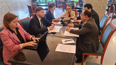 وزير المالية يبحث مع المفوض الاقتصادي بالاتحاد الأوروبي فرص الاستثمار في مصر