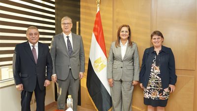 وزيرة التخطيط تبحث سبل التعاون مع سفير هولندا بالقاهرة 
