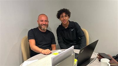 انضمام كامرون إسماعيل لاعب أرسنال الإنجليزي لمعسكر منتخب الشباب