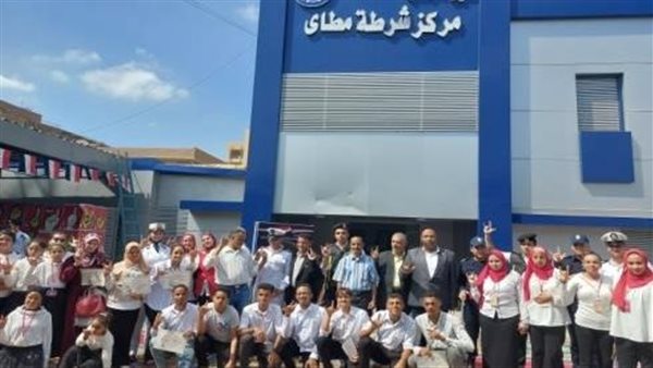 زيارة طلاب مدرسة