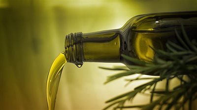 أبرزها تقليل الالتهابات.. ما هي فوائد الطهي بزيت الزيتون؟