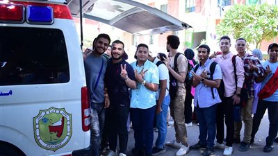 لليوم الثاني.. استمرار حملة التبرع بالدم في جامعة سوهاج دعمًا للشعب الفلسطيني | صور