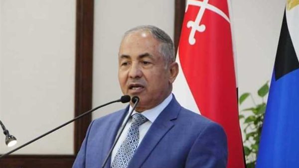  رئيس لجنة الدفاع