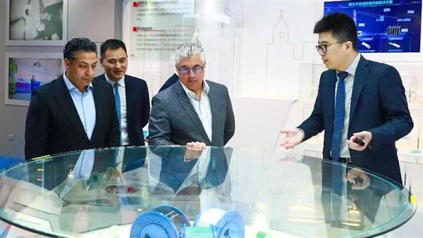 جانب من اللقاءات