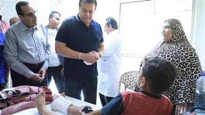 وفد من العموم البريطاني يزور مصابي غزة في مستشفى العريش 