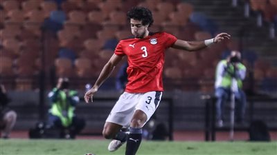 طرد محمد هاني بعد تدخله بتهور على لاعب الجزائر