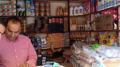 ضبط 3 أطنان ملح طعام مجهول المصدر ومواد غذائية ومقرمشات منتهية الصلاحية بالبحيرة