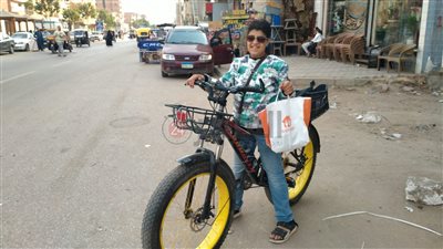 أبوه مات وأمه تركته.. عمار أصغر دليفري بالمنوفية: بشتغل بعد المدرسة علشان أجوّز أختي