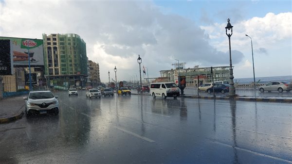 سقوط أمطار على الإسكندرية