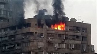 أقارب 3 أشقاء صغار توفوا في حريق منزلهم بالفيوم ينتظرون انتهاء إجراءات الدفن | بث مباشر