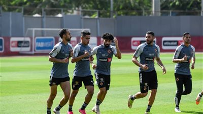 أبرزهم إمام عاشور وعبد القادر.. استبعاد 7 لاعبين من قائمة الأهلي أمام صن داونز 