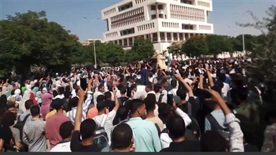 الأقصى مش هيروح.. وقفة احتجاجية لطلاب جامعة المنيا دعمًا لشعب فلسطين | صور