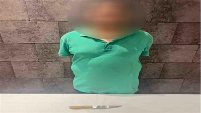 طعنه في صدره.. تجديد حبس عامل مقهى أنهى حياة زميله بالزيتون 