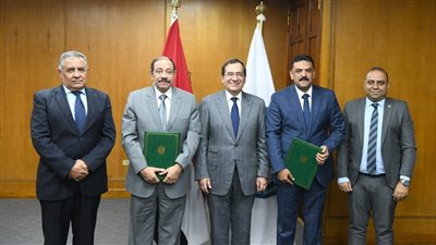 وزير البترول يشهد توقيع بروتوكول تعاون بين هيئتي الثروة المعدنية والمثلث الذهبي