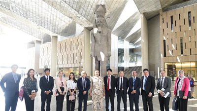 رئيس شركة تايتان كابيتال اليابانية يزور المتحف المصري الكبير | صور 