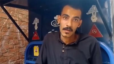 سائق تروسيكل يدشن مبادرة لنقل أثاث العرائس الأيتام بالمجان: أتربيت يتيم وكنت بعاني فقررت أساعد الأيتام | بث مباشر 