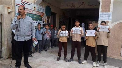 مدارس المنيا تعلن الحداد وتنكس الأعلام على شهداء غزة 