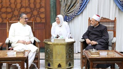 وزير الشؤون الدينية بباكستان لـ الإمام الأكبر: مواقف الأزهر في دعم القضية الفلسطينية تدعو للفخر والاعتزاز