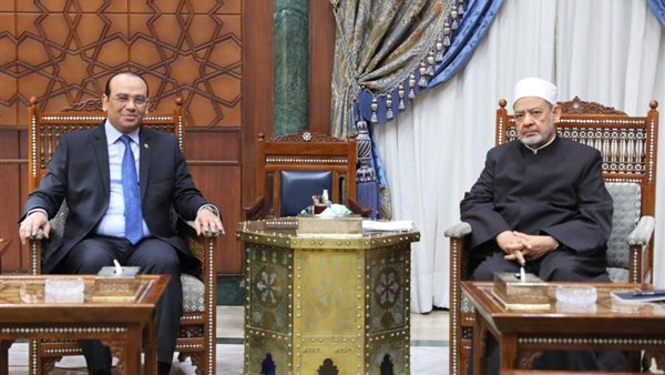 شيخ الأزهر يستقبل