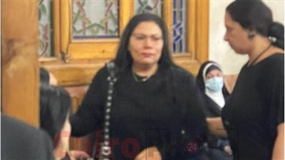 إيمان السيد وسامح حسين أول الحضور في عزاء الفنانة سهام عبد السلام| بث مباشر 