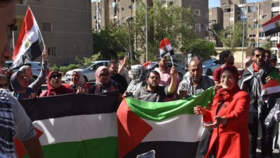 قيادات جامعة عين شمس تنظم وقفة للتنديد بالعدوان الإسرائيلي على غزة