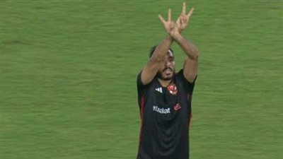 محمود كهربا هداف بطولة الدوري الإفريقي بعد هدفه في لقاء سيمبا