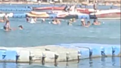 أغلبهم أجانب.. إقبال كثيف من الزوار على شواطئ مدينة شرم الشيخ| بث مباشر