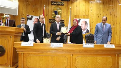 مدير تعليم القاهرة يعلن تدشين المسابقات العلمية والدولية للعام الدراسي الجديد