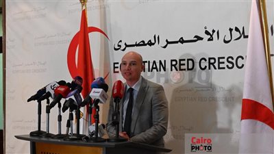 الهلال الأحمر تعقد مؤتمرًا صحفيًا بشأن إرسال المساعدات الإنسانية للشعب الفلسطيني غدًا