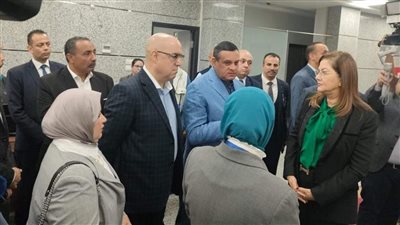 وزير الإسكان يتفقد عددا من المشروعات التنموية والخدمية بالسويس