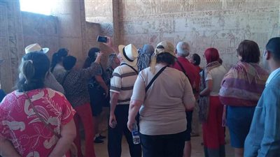 وفد سياحي من 4 دول يزور المناطق الأثرية بالمنيا