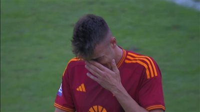 بسبب المراهنات.. شعراوي يبكي بعد قيادة روما للفوز في الدقائق الأخيرة على مونزا بالدوري الإيطالي