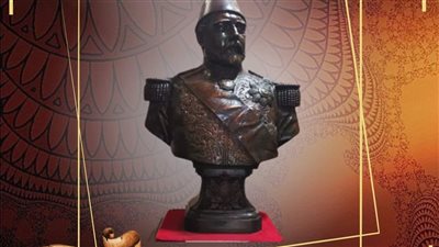 صُنع من البرونز.. متحف المركبات الملكية يعلن عن عرض تمثال نصفي للخديوي إسماعيل 
