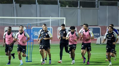 عودة محمد عبد المنعم ومتولي.. الأهلي يستأنف تدريباته الجماعية استعدادًا لسيمبا