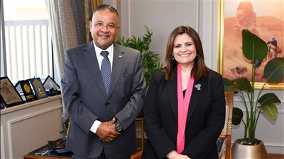 وزيرة الهجرة تلتقي نائب رئيس جمعية الصداقة الهولندية المصرية لبحث سبل التعاون