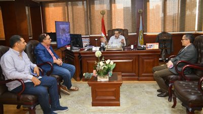 محافظ الغربية يناقش استعداد وجاهزية المحافظة لإدارة الأزمات والكوارث