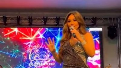 إليسا من حفلها بألمانيا: مضطرة أعمل شغلي.. وهنقف دقيقة صمت لأجل فلسطين