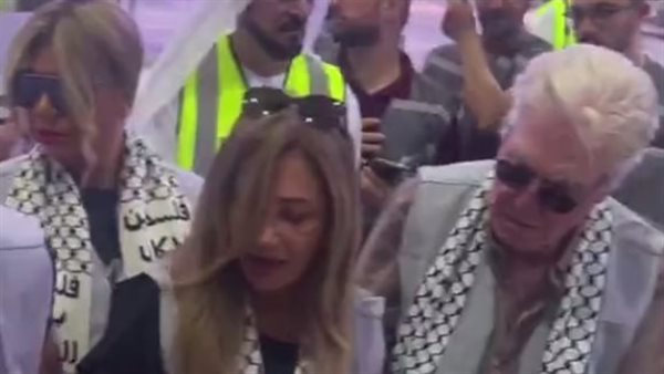 حسين فهمي وليلى علوي