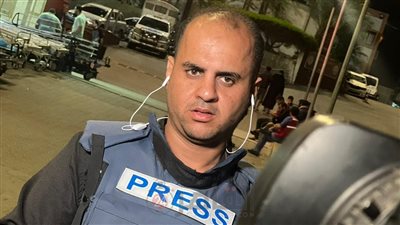 تغطية تحت النيران.. صحفي بقطاع غزة يروي لـ القاهرة 24 تفاصيل يومه خلال تأدية عمله وسط القصف المستمر
