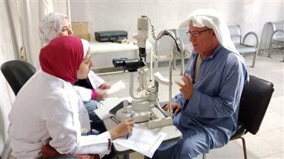 الكشف على 460 مواطنًا بالمجان في قافلة طبية لجامعة المنيا