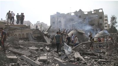 الجيش الإسرائيلي يدمر 31 مسجدًا ويقصف 3 كنائس خلال 16 يومًا في غزة | بث مباشر